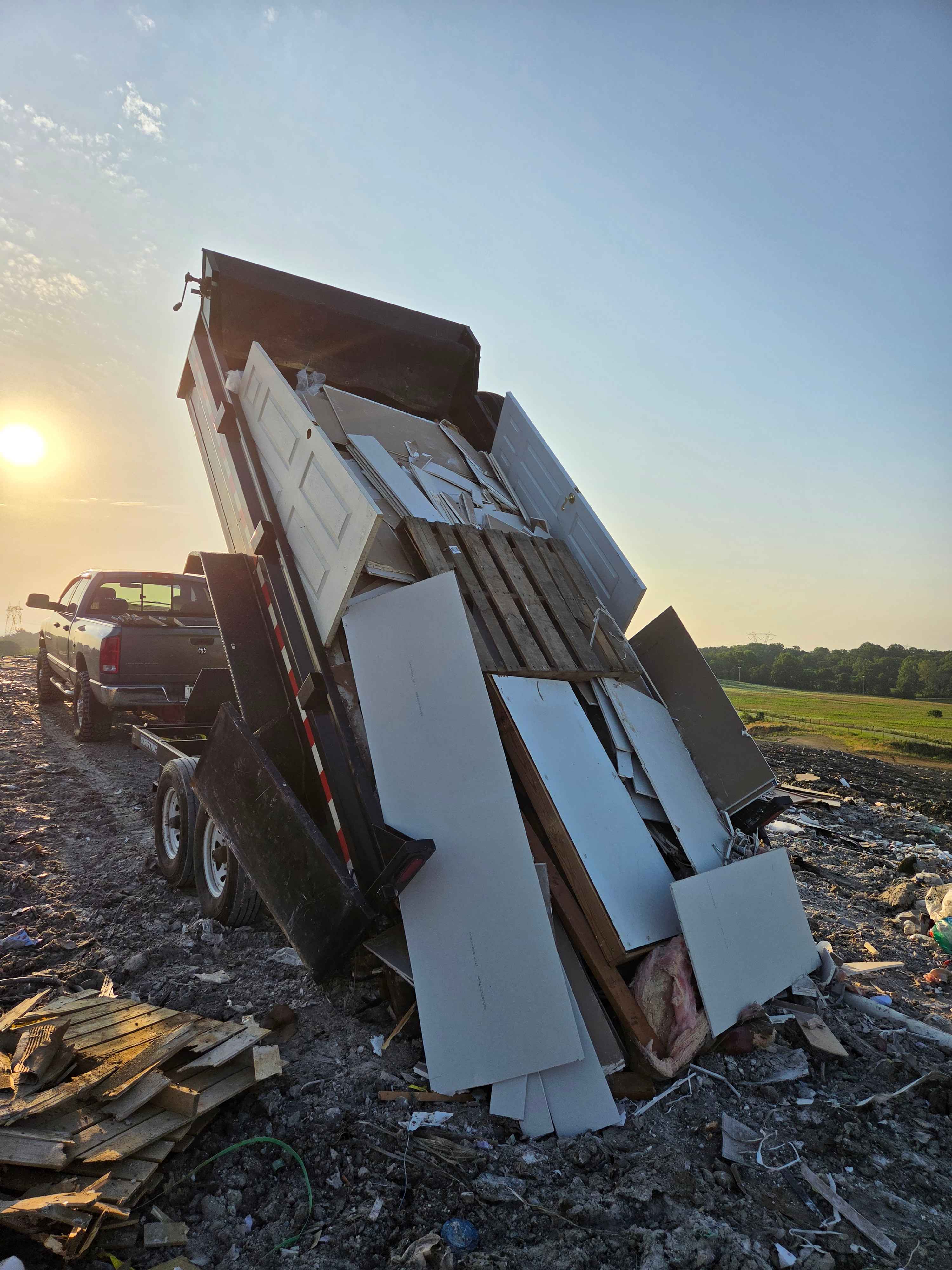 14k 14 Foot Dump Trailer thumbnail 7